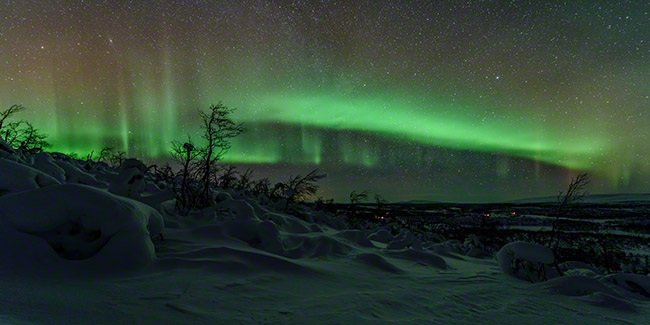 Auroras without moonlight